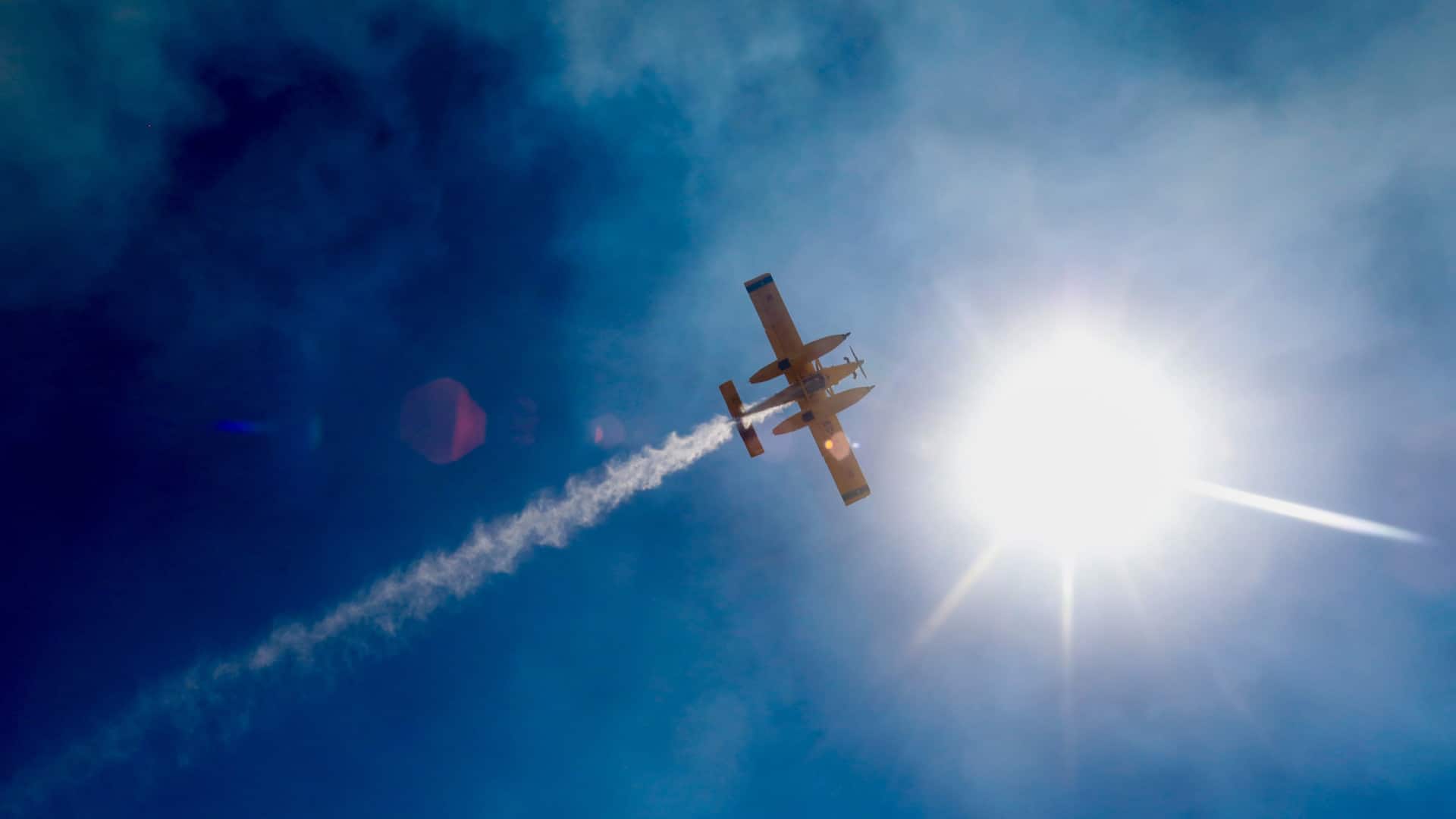 Sans moyens aériens, l'intensité du feu augmente à Vitorino de Piães.