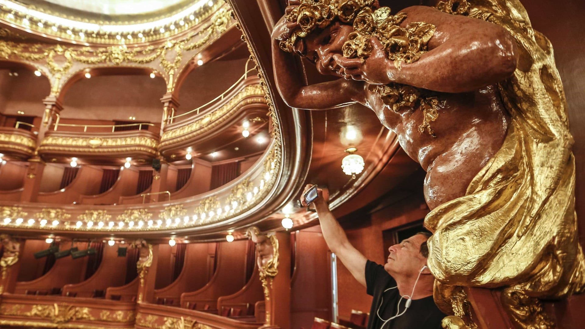 São João présente une pièce qui réunit des personnes socialement exclues et des acteurs.