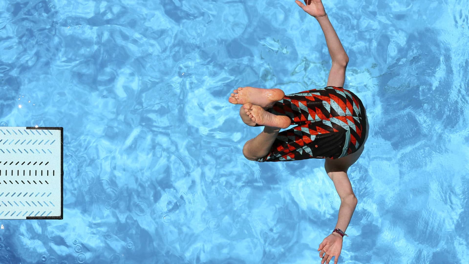 "Savoir comment se protéger dans l'eau": Suivez les conseils de la DGS (et restez en sécurité !)