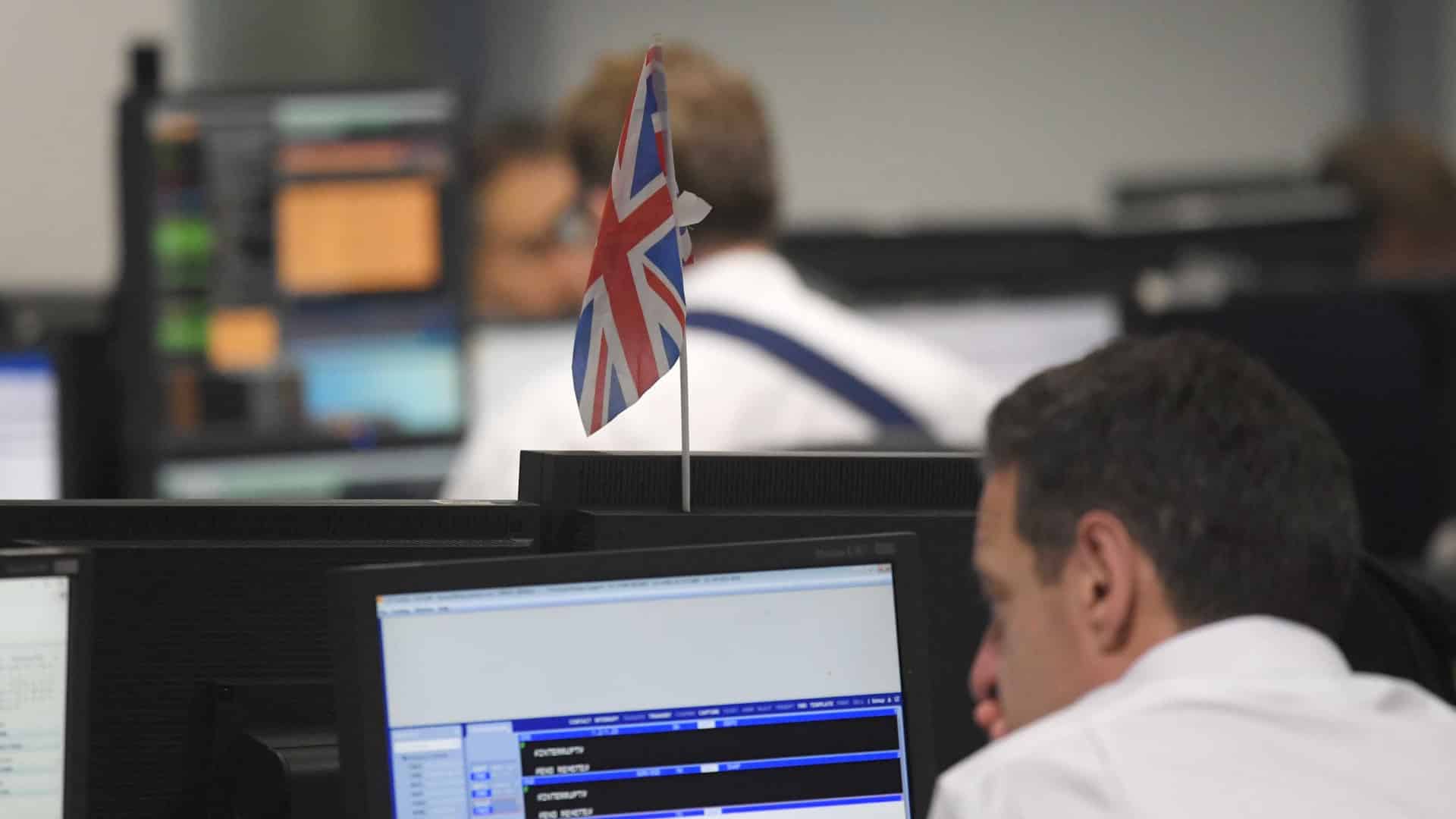 Semaine cruciale pour les accords commerciaux : Comment réagissent les bourses ?