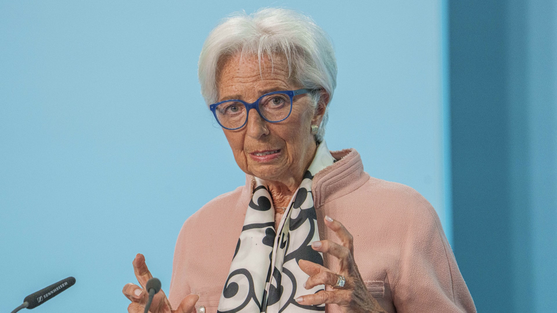Tarifs ? Lagarde demande une solution rapide aux incertitudes commerciales.