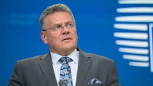 Tarifs ? Šefčovič se prépare avec Von der Leyen pour une "conversation" avec Trump
