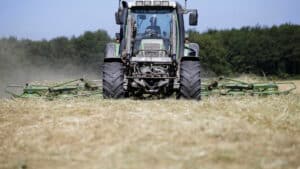 Un homme de 50 ans meurt dans un accident de tracteur à Alcanena.