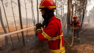 Un incendie entre Gondomar et Penafiel avec un front actif est maîtrisé.