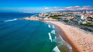 Un jeune de 17 ans meurt après avoir été emporté par un courant à Carcavelos.