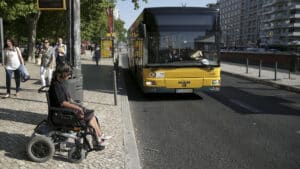 Une étude révèle une discrimination généralisée à l'encontre des personnes handicapées.