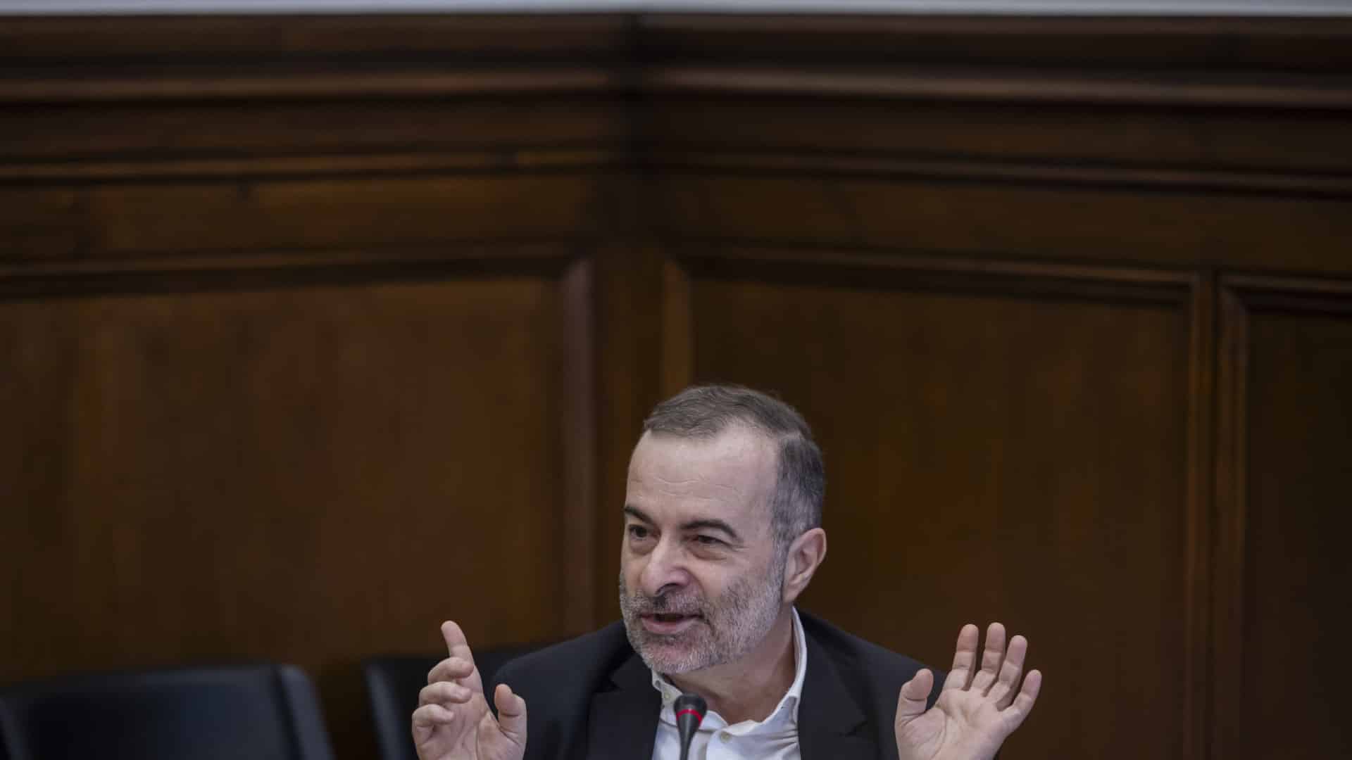 Valeur des chirurgies extra "Je n'y ai jamais eu accès", déclare l'ex-responsable.