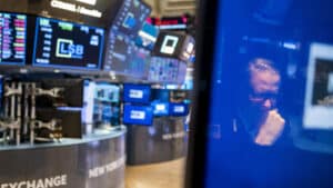 Wall Street clôture en hausse stimulée par l'emploi aux États-Unis.