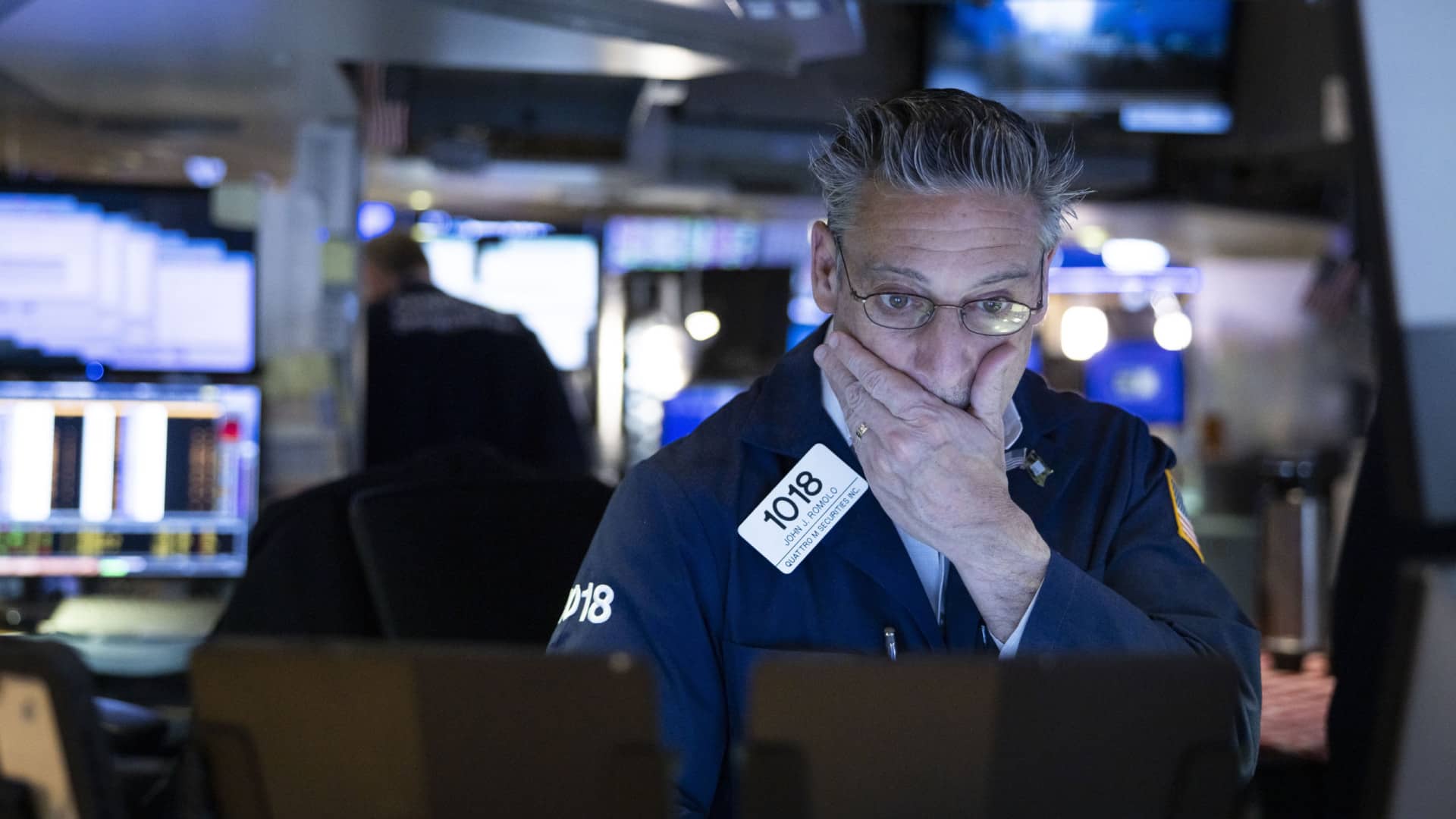 Wall Street commence la dernière séance de la semaine avec des pertes