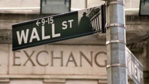 Wall Street négocie à la hausse et se dirige vers un week-end record.