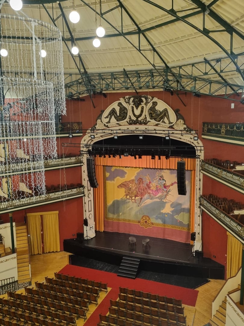 À São Miguel, la Culture est plus qu'un divertissement. C'est appartenance, mémoire.