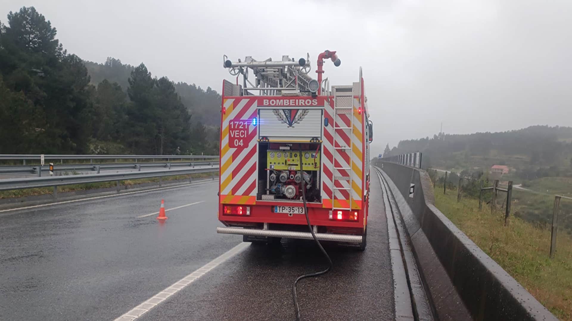 A24 entre Chaves et Vila Real reste conditionnée. Il n'y a qu'une voie ouverte.