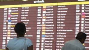 Aéroport de Lisbonne avec 14 vols annulés en jour de grève chez Menzies.