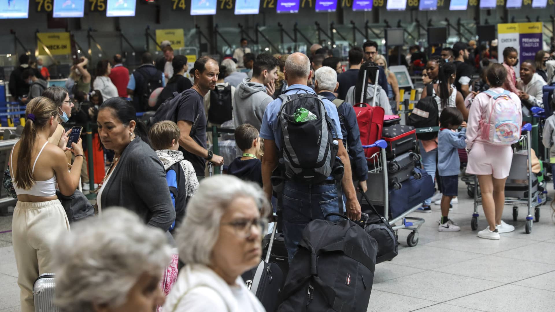 Aéroport de Lisbonne avec 6 vols annulés en jour de grève à Menzies.