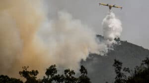 Après des pannes, le Portugal reçoit deux avions 'Canadair' du Maroc.