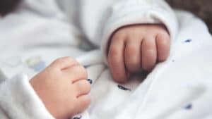 Au moins trois bébés sont nés dans des ambulances au cours des trois derniers jours.
