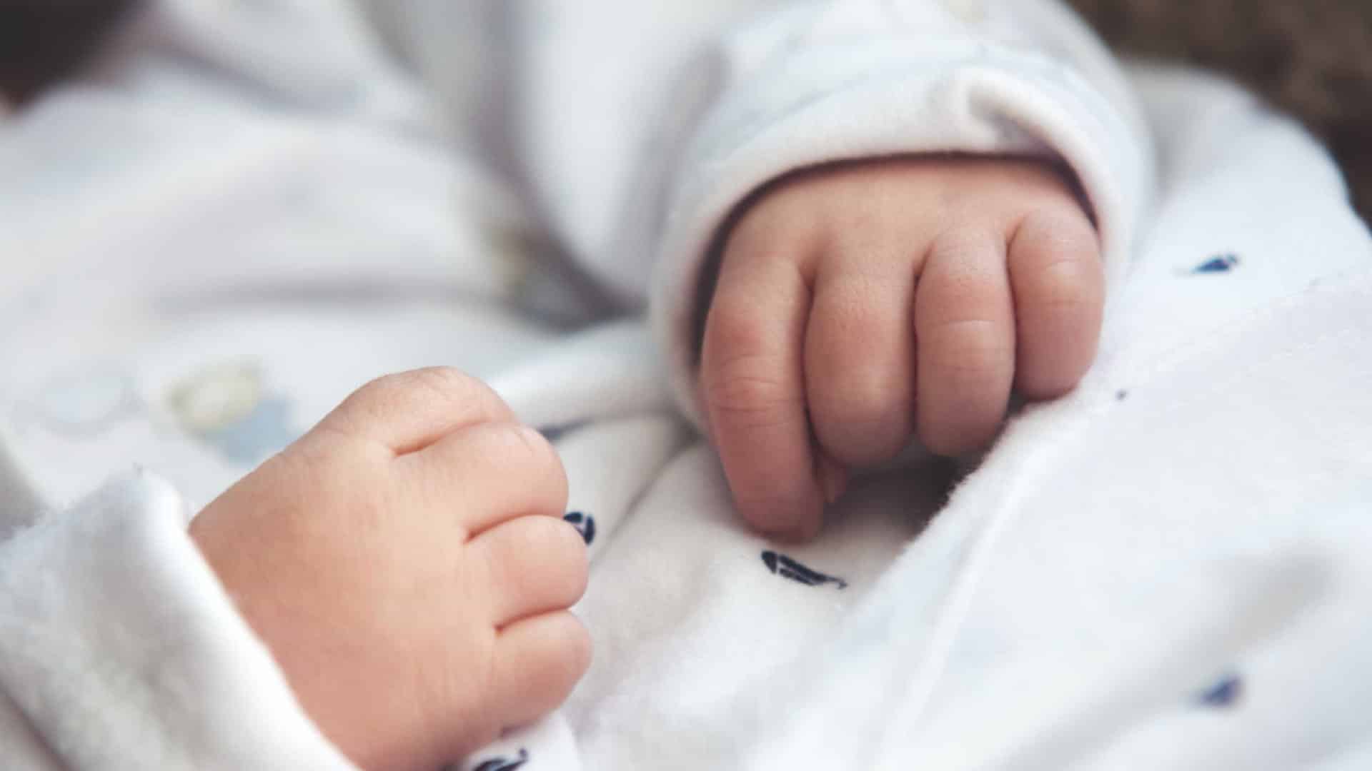 Au moins trois bébés sont nés dans des ambulances au cours des trois derniers jours.