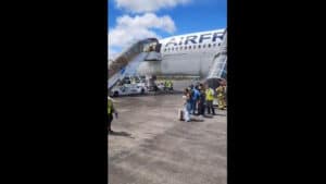 Avion qui se rendait à São Paulo forcé d'atterrir aux Açores. Il y a une vidéo.