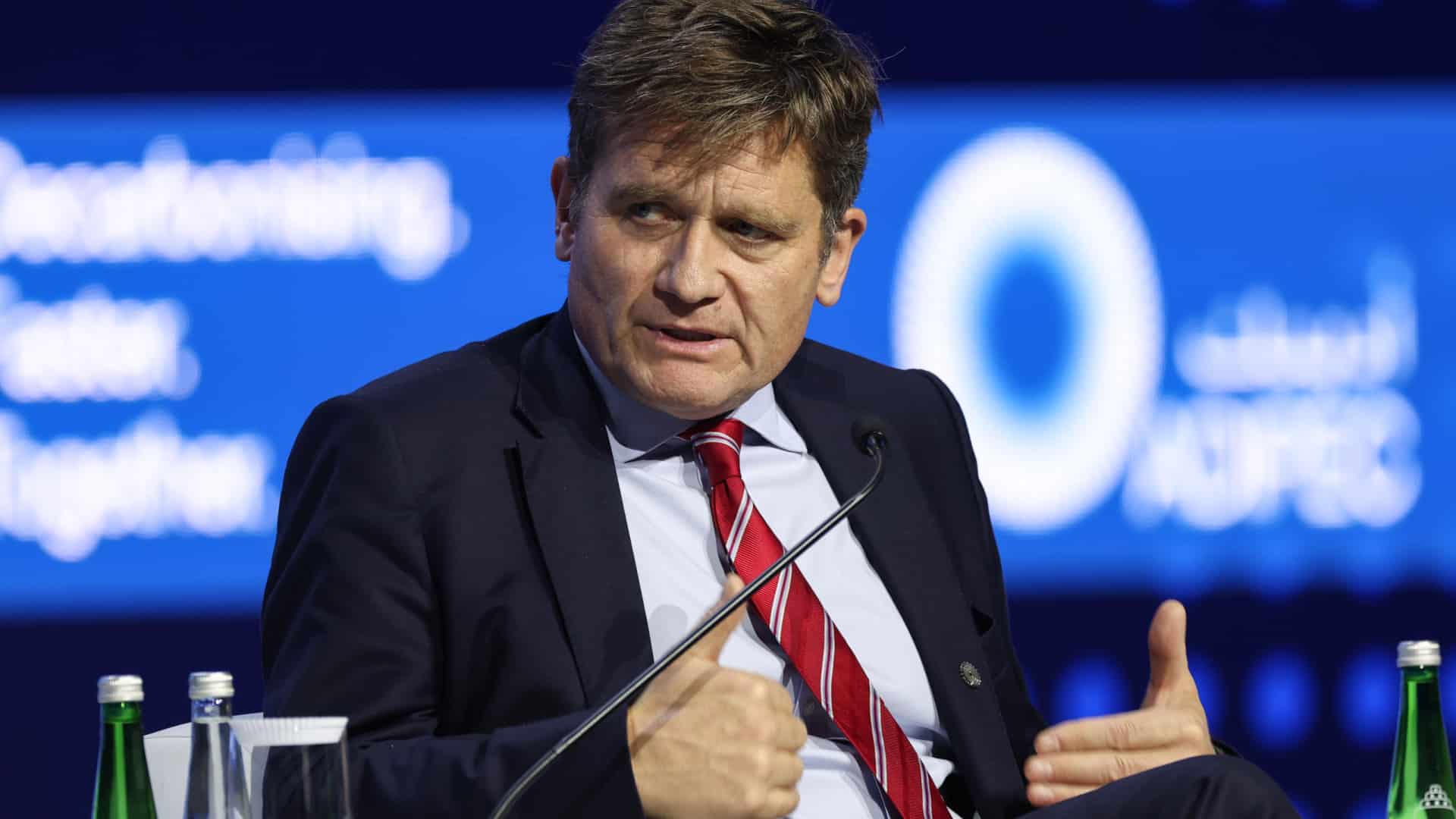 BP annonce la découverte de gaz et de pétrole au Brésil, "la plus grande en 25 ans".