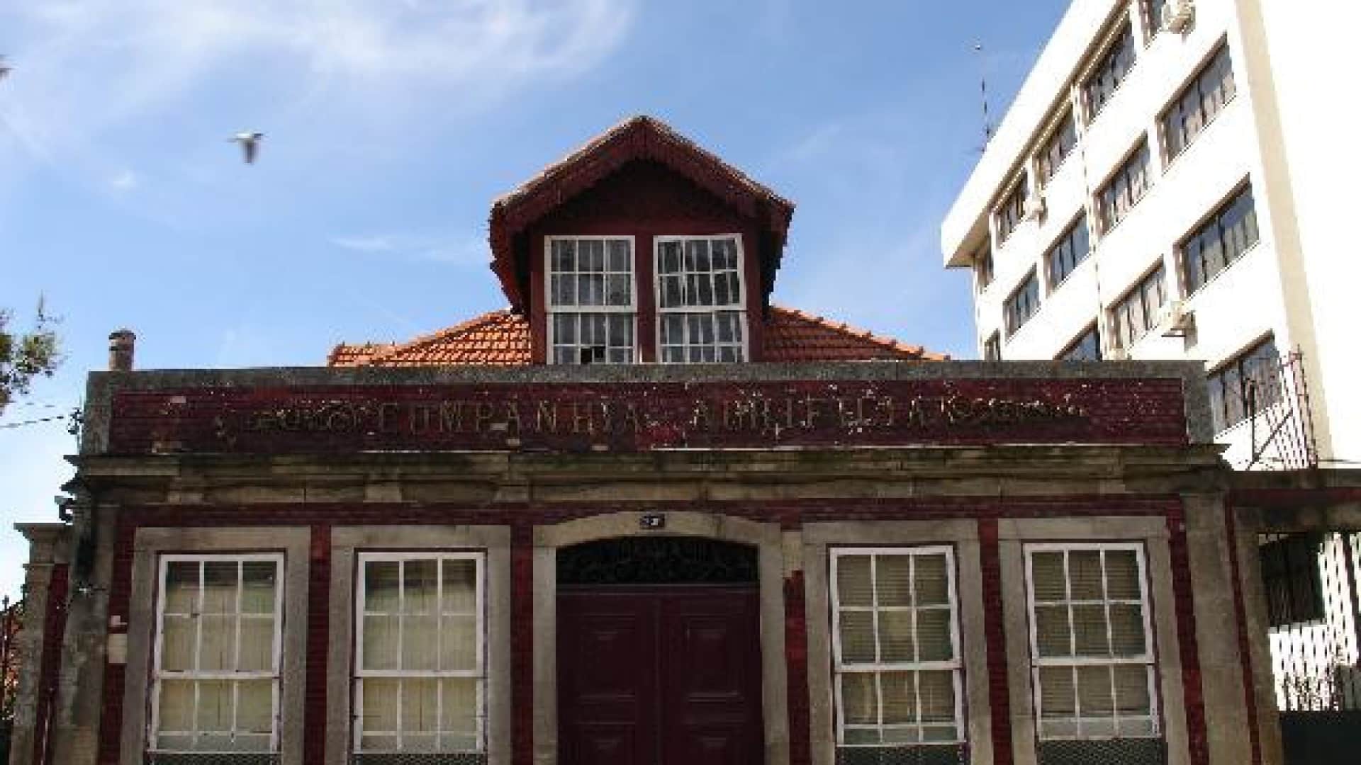 Câmara do Porto évalue un projet pour créer 122 nouveaux logements et commerces.