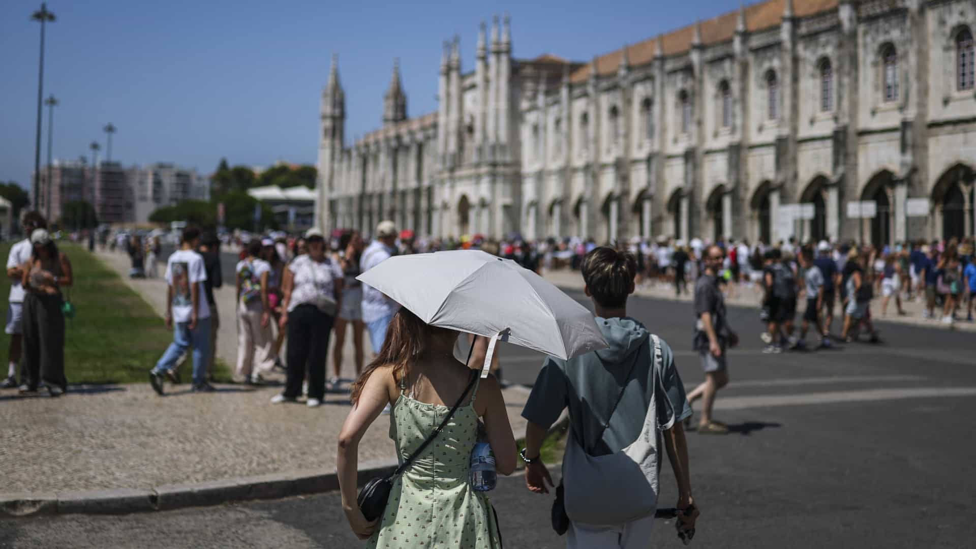 Chaleur ouverte (et beaucoup) ce week-end. Il y a deux départements 'en rouge'.
