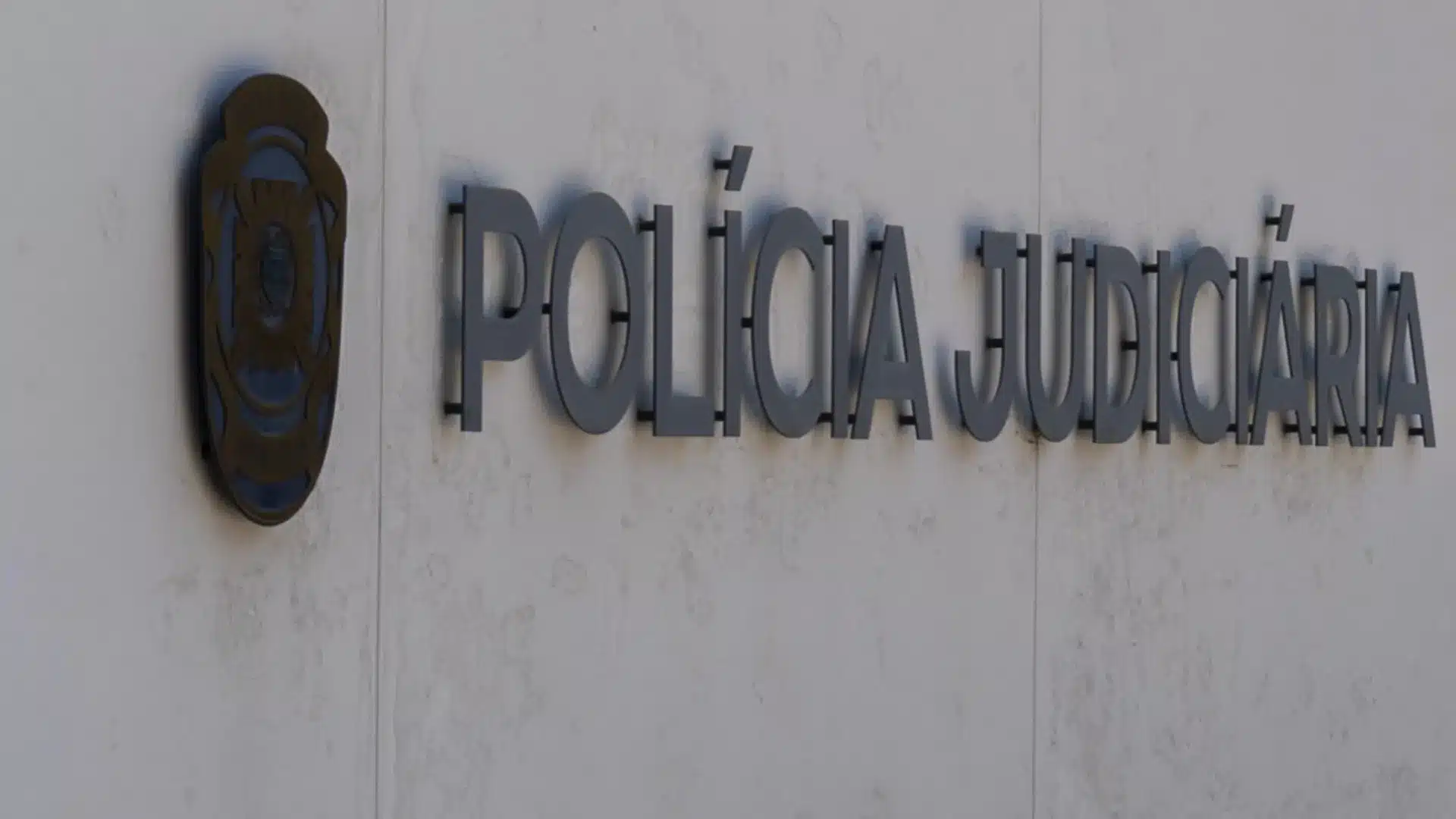Détention préventive pour un homme qui a tiré sur son beau-frère et s'est barricadé à Barreiro.