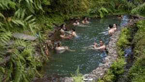 Espaces thermaux des Açores recherchés par 150 000 personnes en 2024