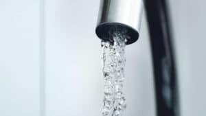 Familles nombreuses pénalisées sur la facture d'eau font appel au gouvernement.