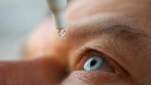 Gouttes pour les yeux : Des lots de trois marques retirés du marché