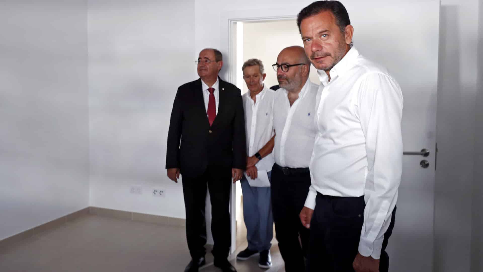 Inauguration de 49 logements pour reloger des familles de pêcheurs de Praia de Faro.