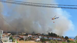 Incendie à Armamar mobilise 5 aéronefs. "Pour l'instant", il n'y a pas de maisons en danger