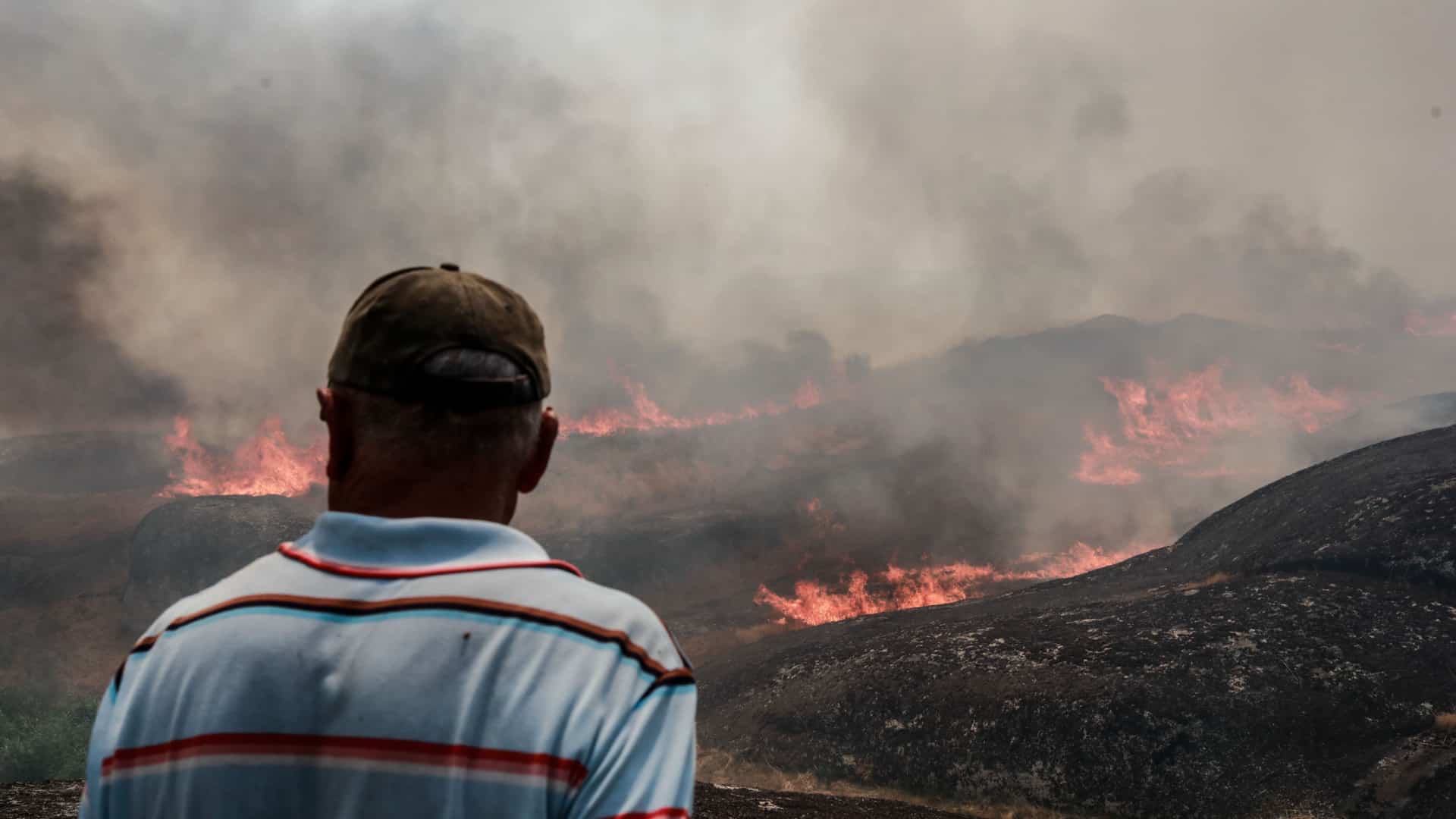 Incendie avec "trois à quatre fronts compliqués" à Sabugal