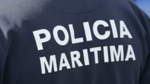 Incendie et naufrage d'un navire à Cascais font l'objet d'une enquête.