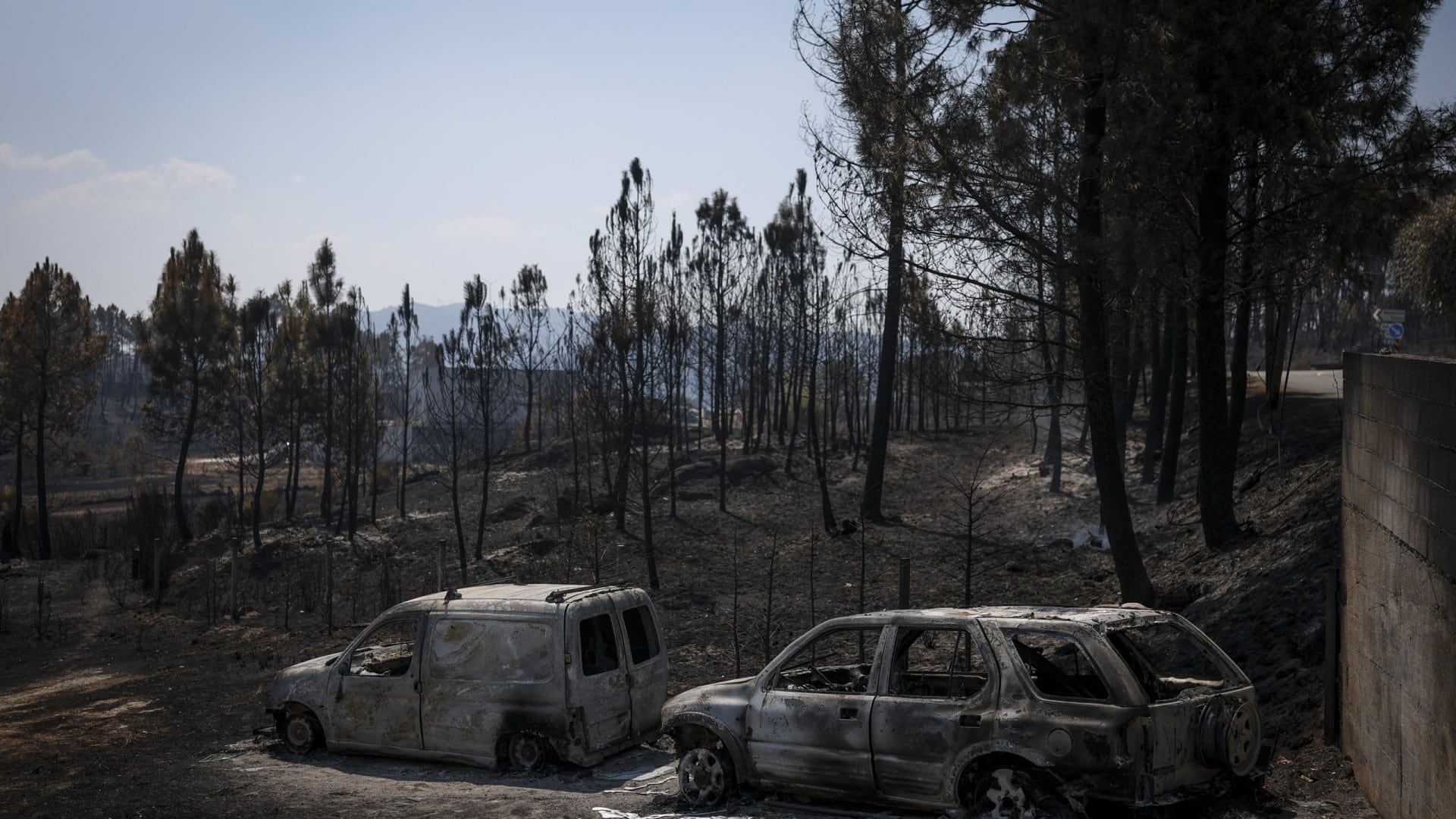 Incendies : Deux fronts restent actifs à Covilhã.