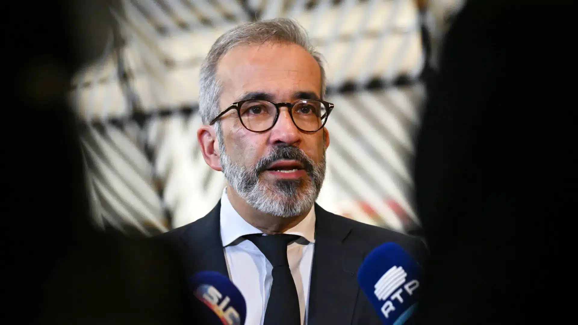"Inqualifiable". Le Portugal condamne l'attaque russe qui a fait 12 morts à Kyiv.