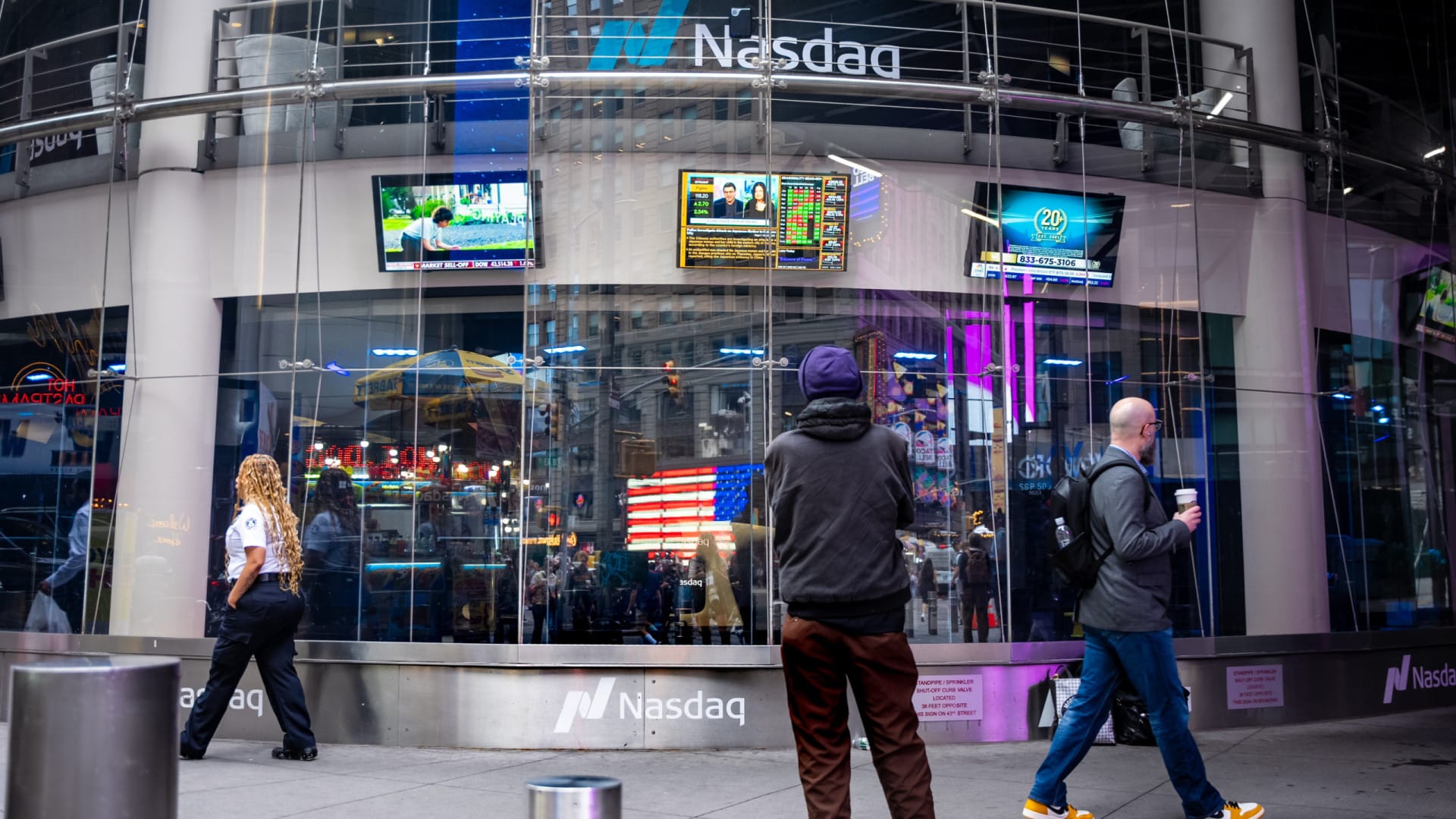 La Bourse de New York commence à gagner lors de la dernière séance de la semaine.
