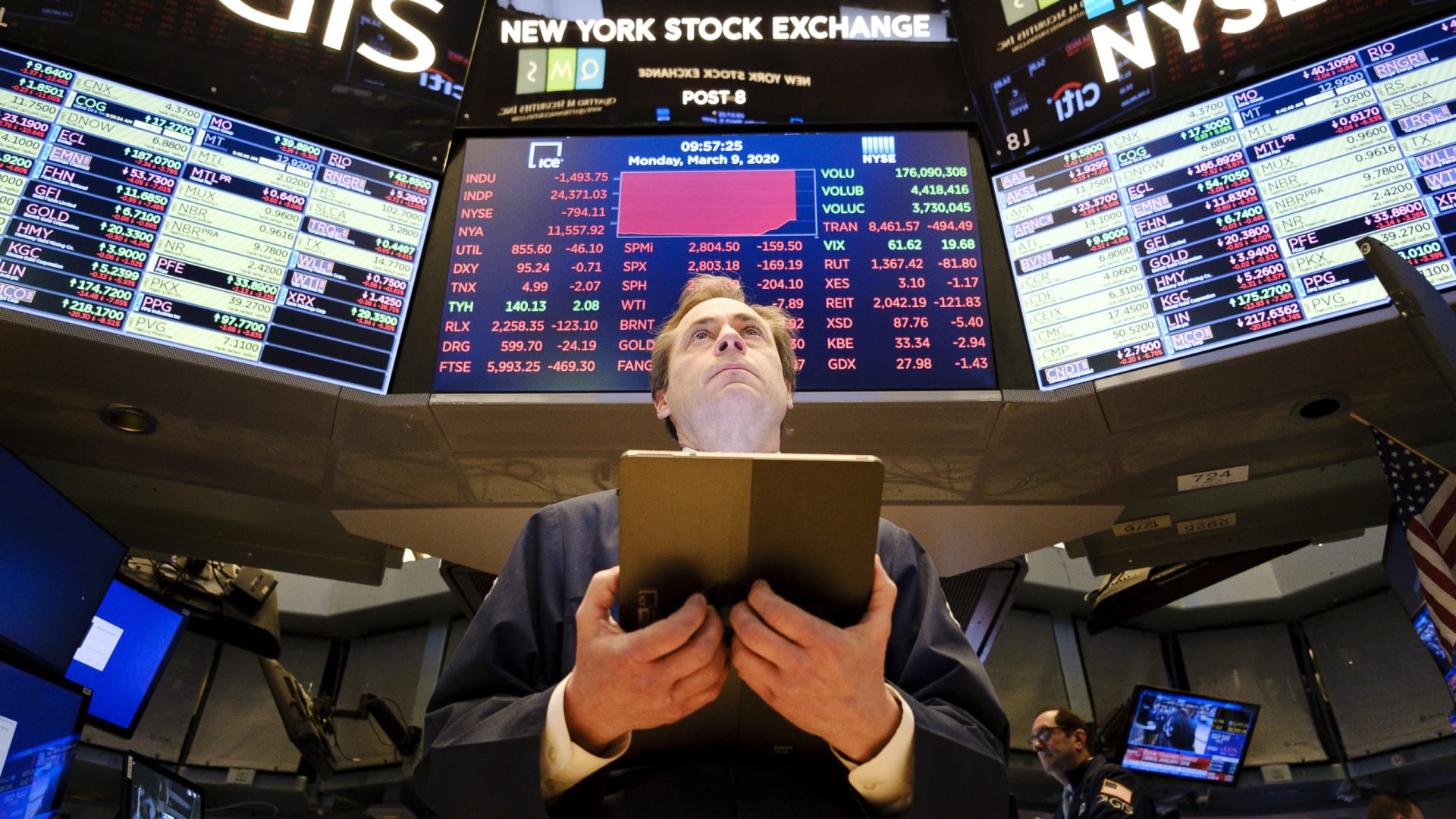 La Bourse de New York démarre dans le 'vert' le jour de nouvelles taxes.