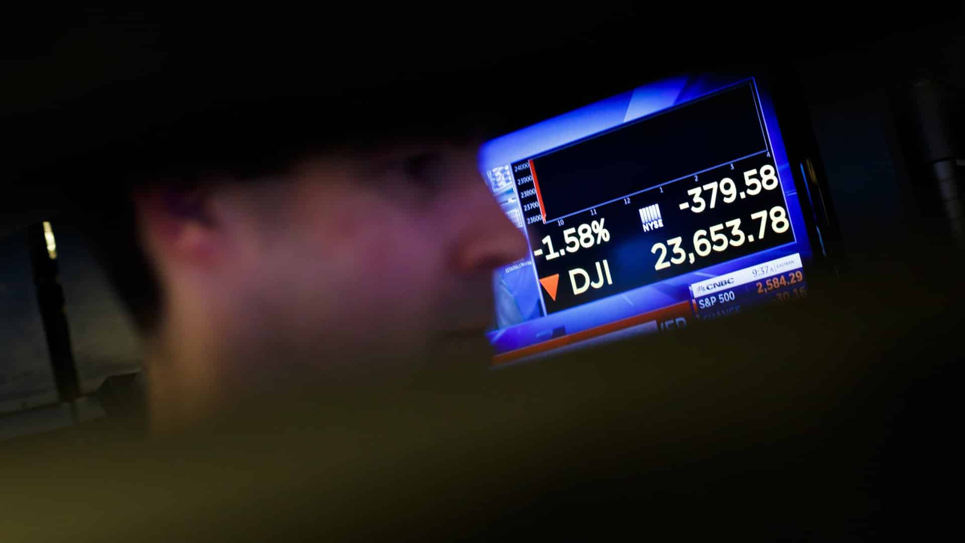 La Bourse de Wall Street commence la semaine à la ligne de flottaison.