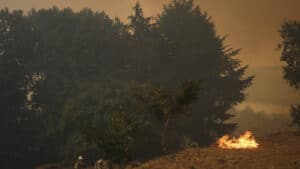 La chaleur continue et plus de 110 communes sont en risque maximal d'incendies.