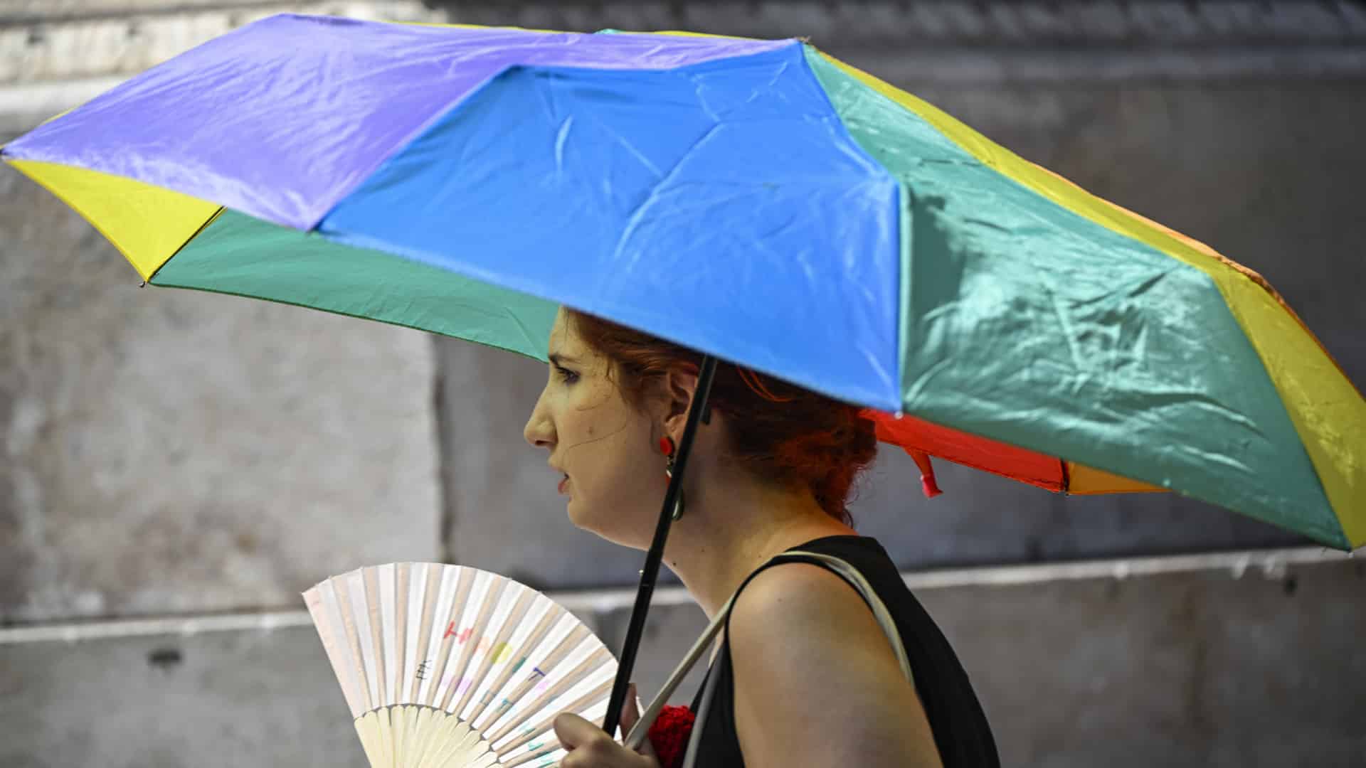 La chaleur ne lâche pas prise! Alerte orange étendue jusqu'à jeudi à l'intérieur.
