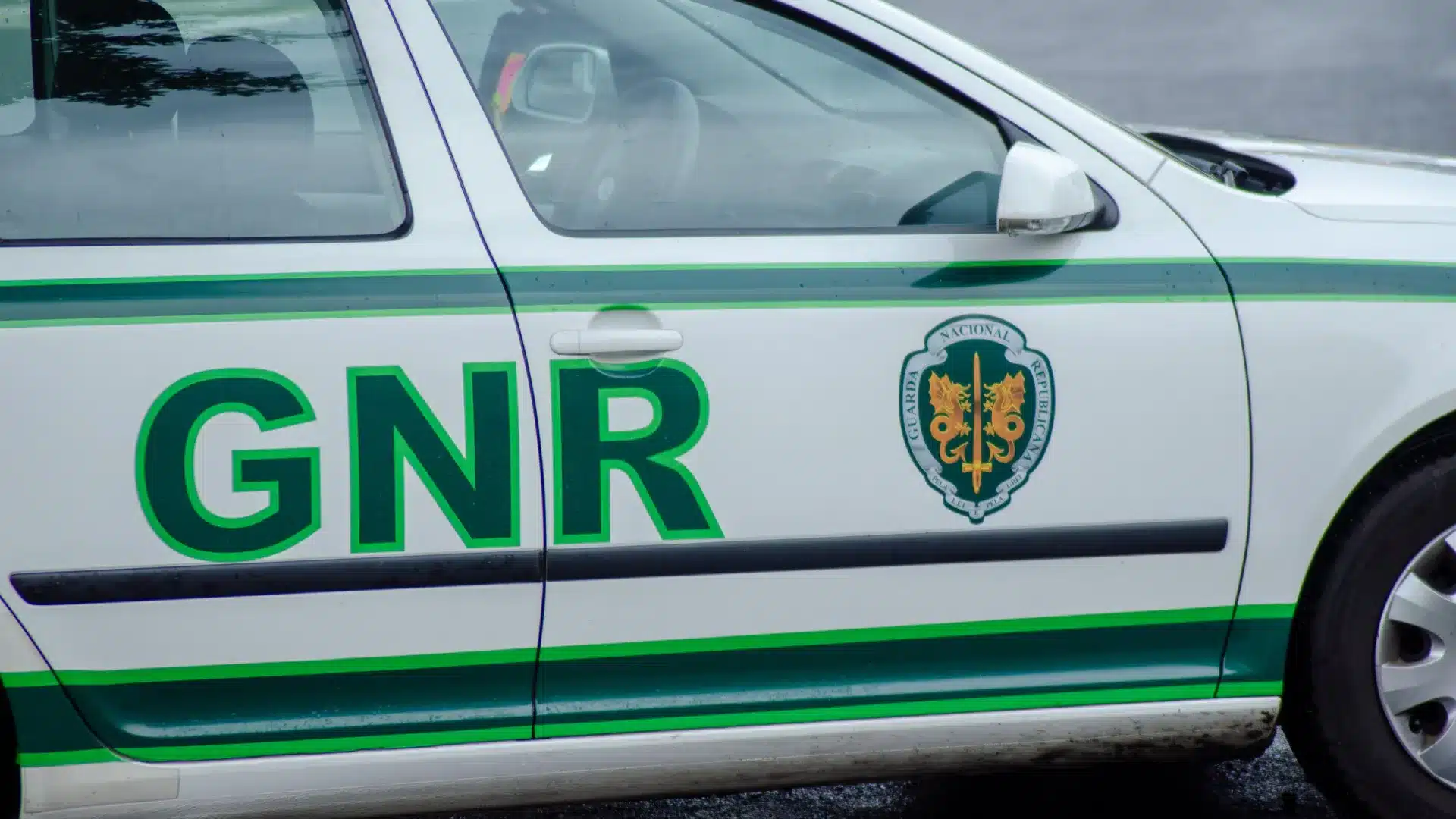 La GNR mène une opération de patrouille et de contrôle des motos.