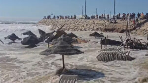 La mer "s'apaise", mais les vagues gardent leur énergie : Prudence jusqu'à la fin du week-end.