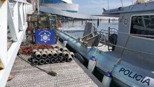 La Police Maritime contrôle la pêche du poulpe dans la région Nord du pays.