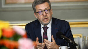 La police municipale ne peut vraiment pas procéder à des arrestations. Moedas "incrédule"