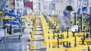 La production industrielle s'accélère de 1,2 % au 2e trimestre.