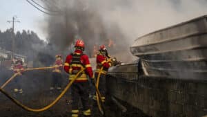 La Protection civile a enregistré 23 occurrences. Deux incendies restent incontrôlés.
