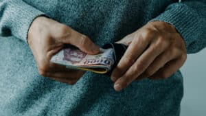 La PSP arrête (encore) cinq pickpockets à Lisbonne. Trois ont été placés en détention préventive.