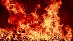 La situation à Fundão est "très instable", l'incendie est loin d'être maîtrisé.