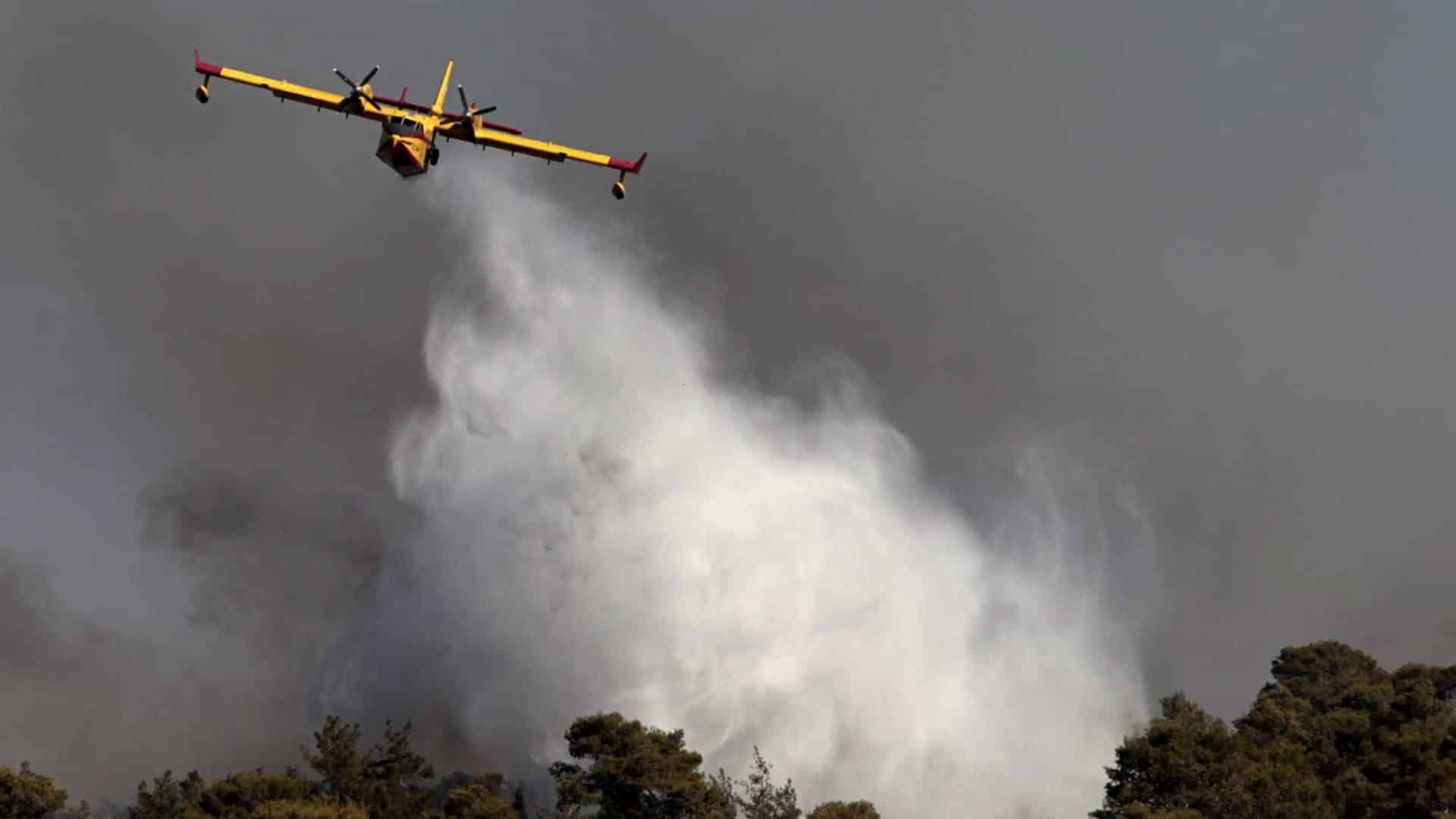 L'avion Canadair de réserve est déjà opérationnel.