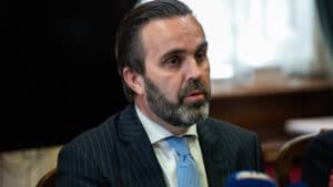Le Bâtonnier critique l'absence de la Direction Exécutive à un moment critique pour le SNS.